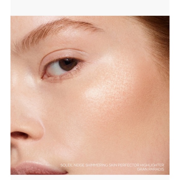 Tom Ford Soleil Neige Glow Highlighter - Picture 5 of 6